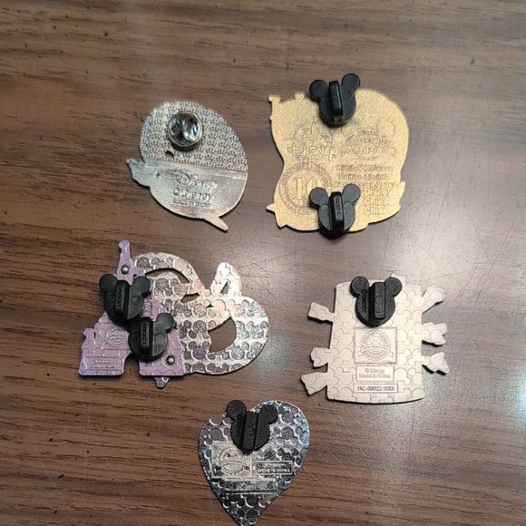 Disney Tangled Pin Collection - Picture 2 of 12